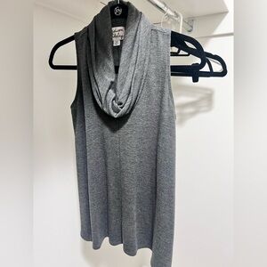 Madison & Berkeley Gray Sleeveless Cowl Neck Top